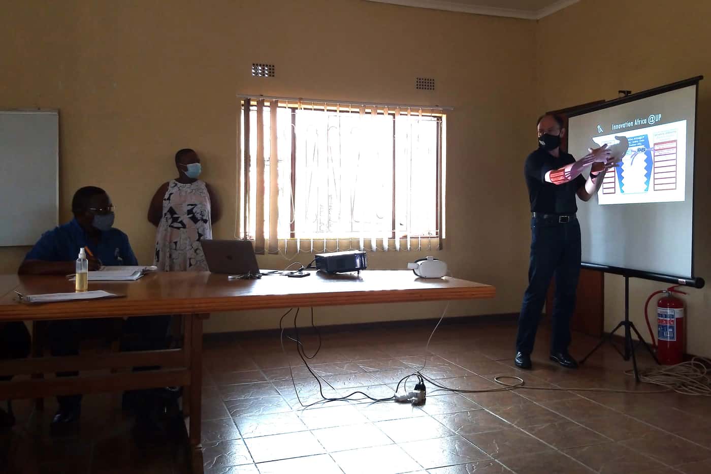Engaging small holder farmers to use digital disease diagnostic support tools