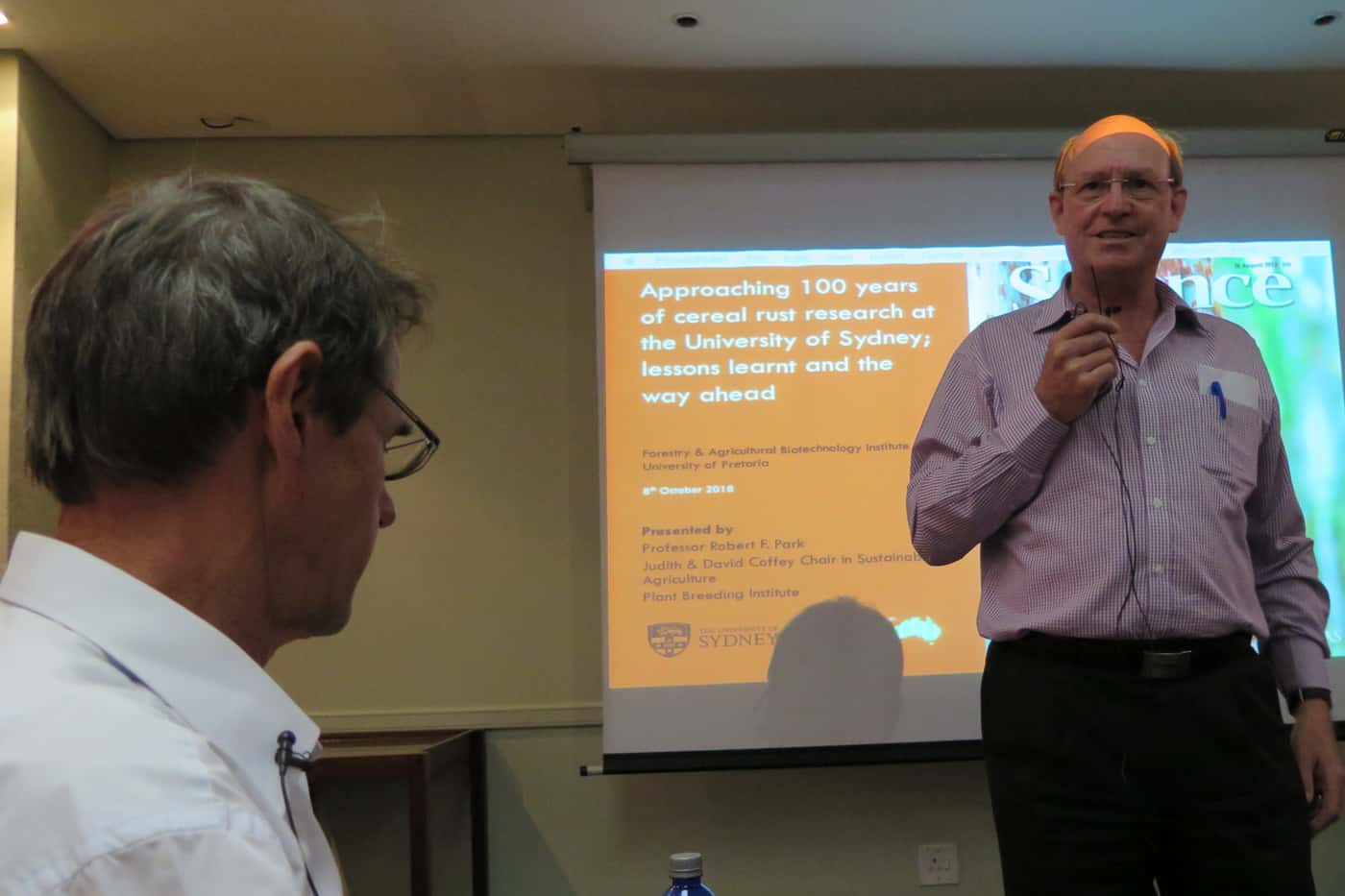 Eminent plant pathologist presents a special seminar at FABI on cereal rust pathogens in Australia