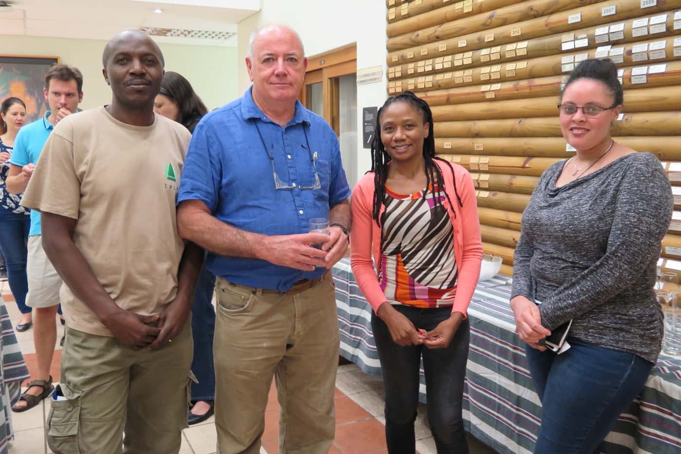 Dr Wayne Hancock visits the Macadamia Protection Programme and presents a special seminar at FABI