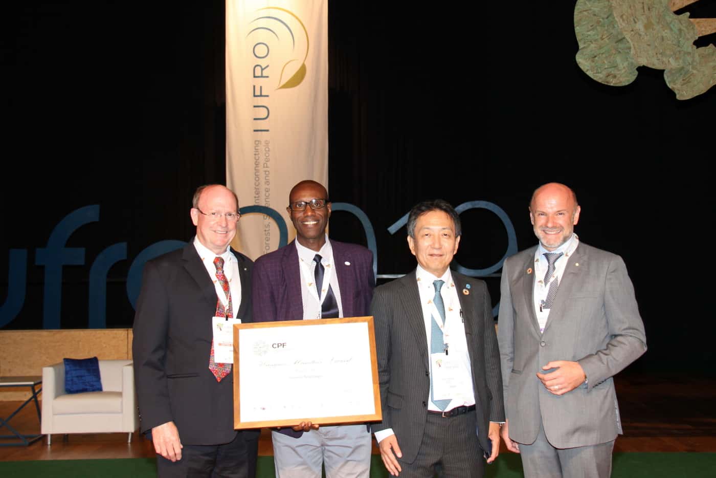 IUFRO President Presents the Wangari Mathai Award for 2019