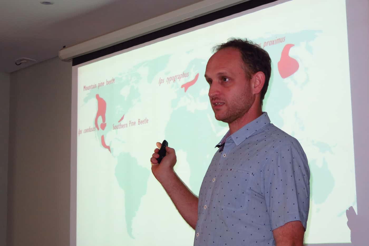 Ambrosia beetle expert presents a special seminar at FABI
