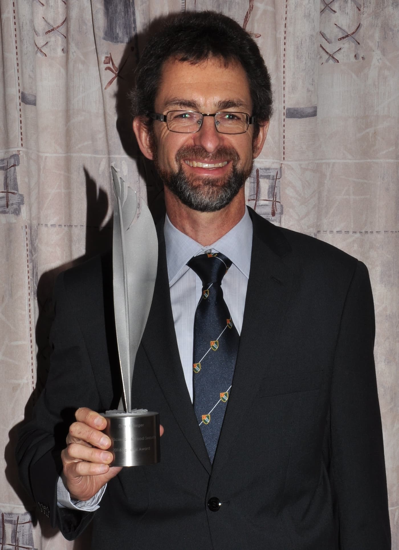 Prof Dave Berger the latest FABI researcher to receive a prestigious NSTF award