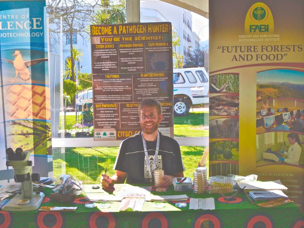 FABI student conducts outreach at Arbor Week Expo