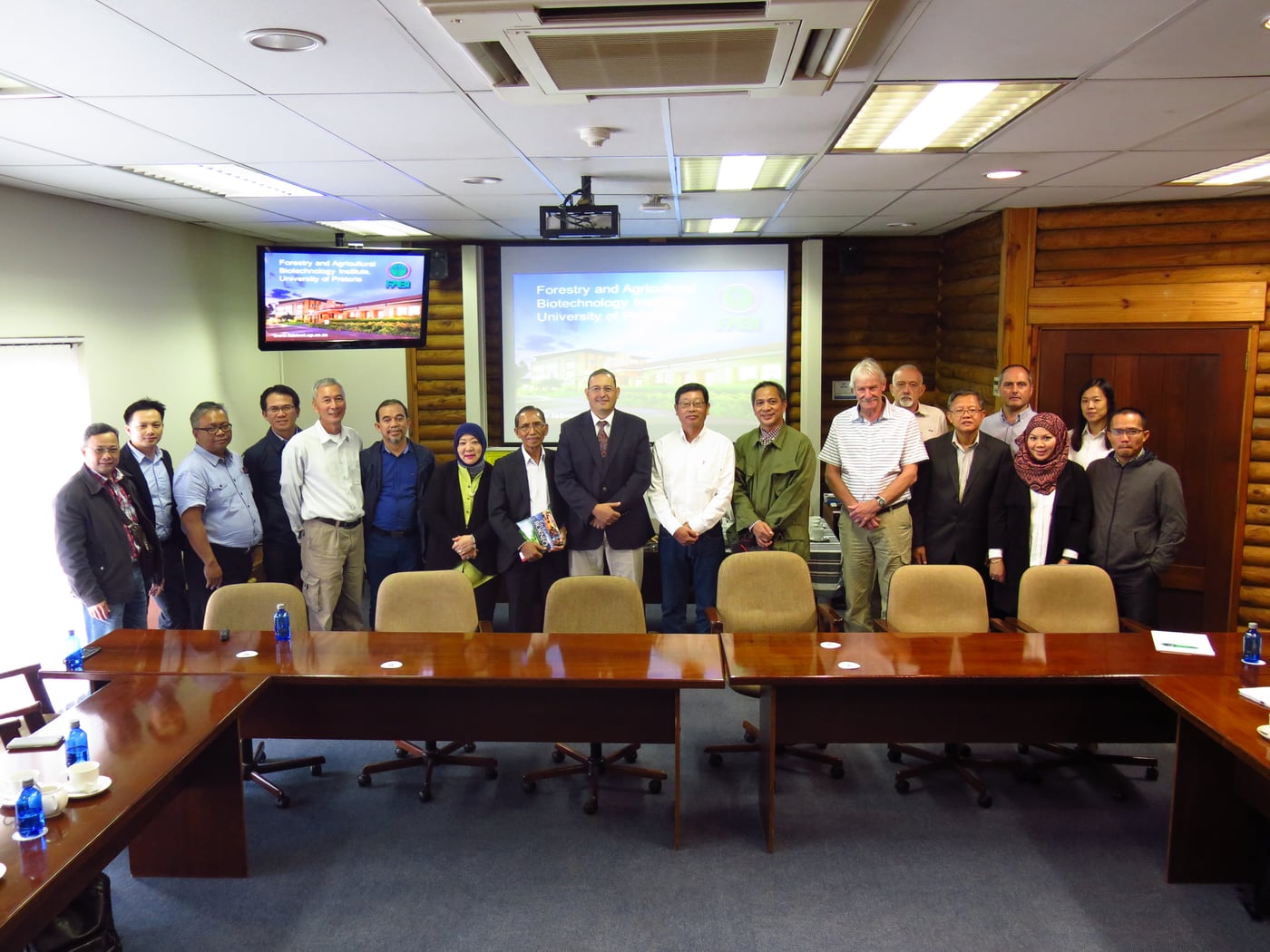 Sarawak Forestry Group visits FABI